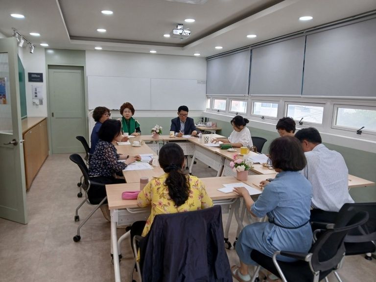 윤종설대표님과 성교육전문강사님들의 간담회